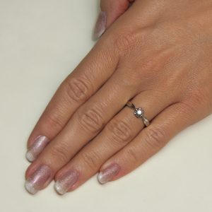 Zaročni prstan 43 - briljant-2